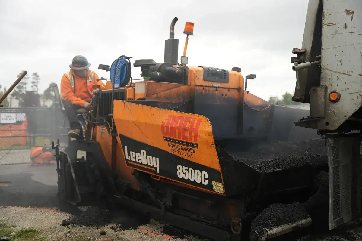 Asphalt Paving, Milling/Grinding, Repair & Maintenance