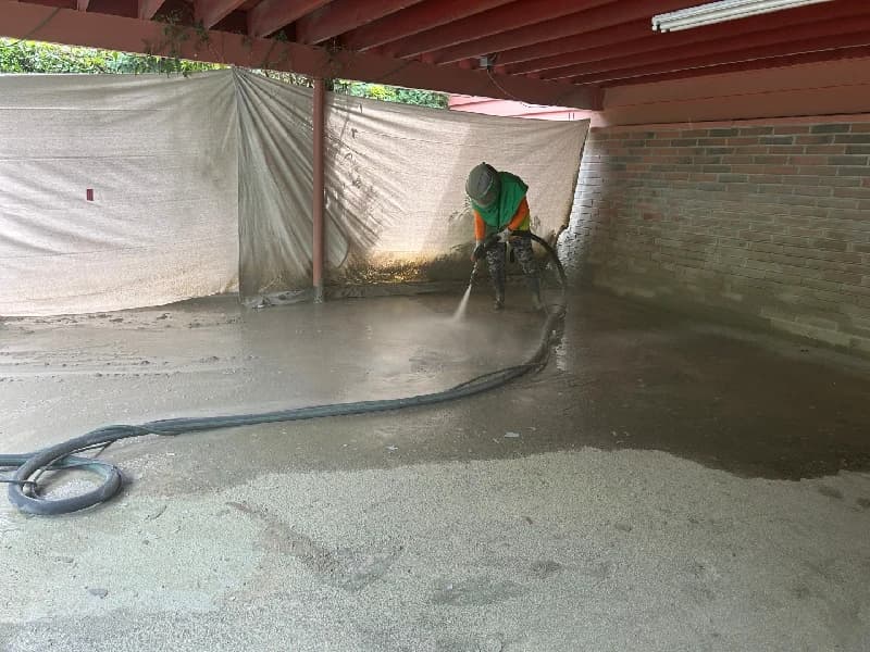 Dustless blasting work 6